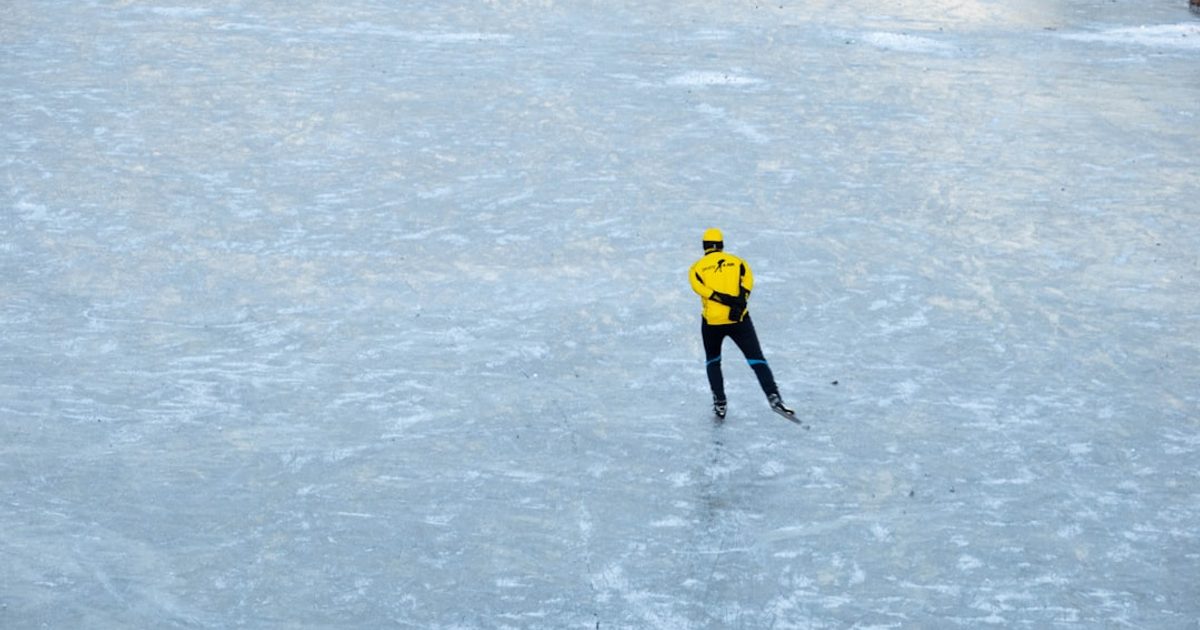 World Figure Skating Championships performance on ice in Prague