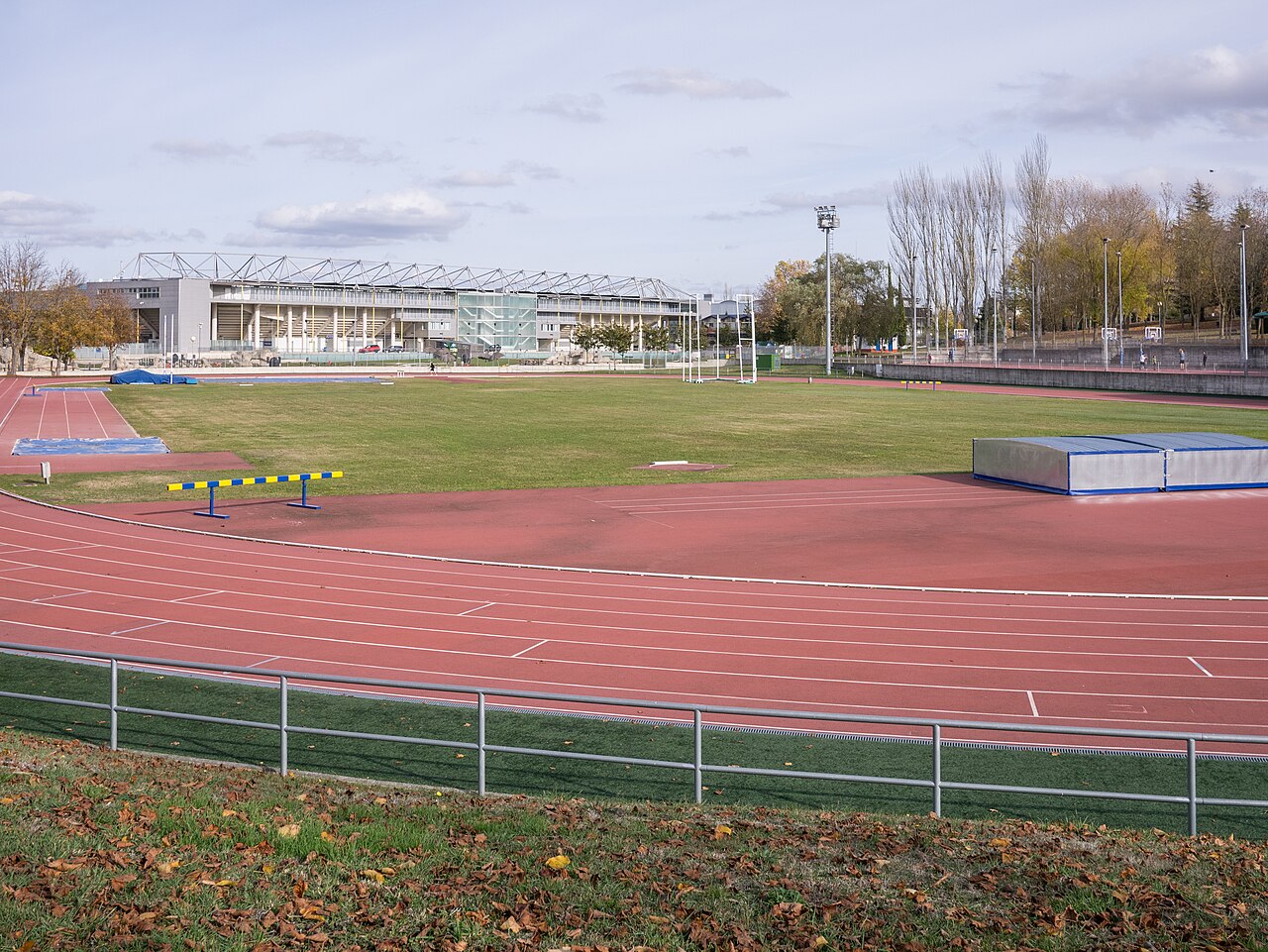 athletics track (foto: Basotxerri / CC BY-SA 4.0, Wikimedia Commons)
